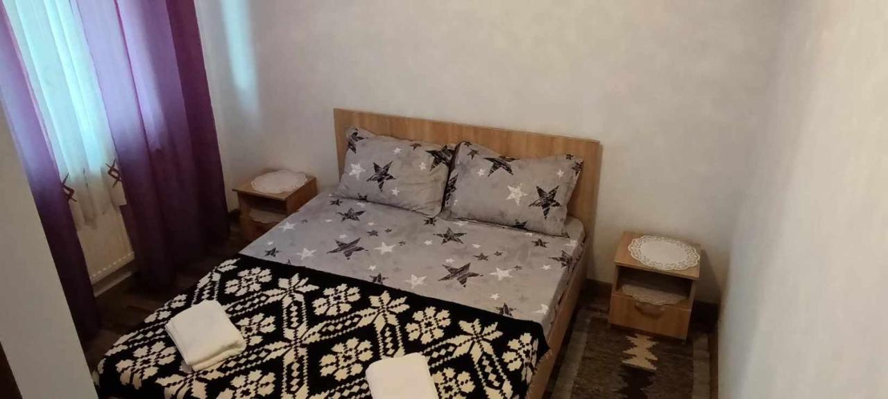 Villa Casuta Din Livada Moisei Esterno foto